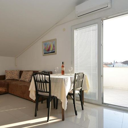 Apartmani Vedrana, Murter Exteriör bild