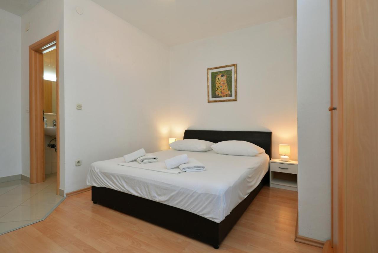 Apartmani Vedrana, Murter Exteriör bild