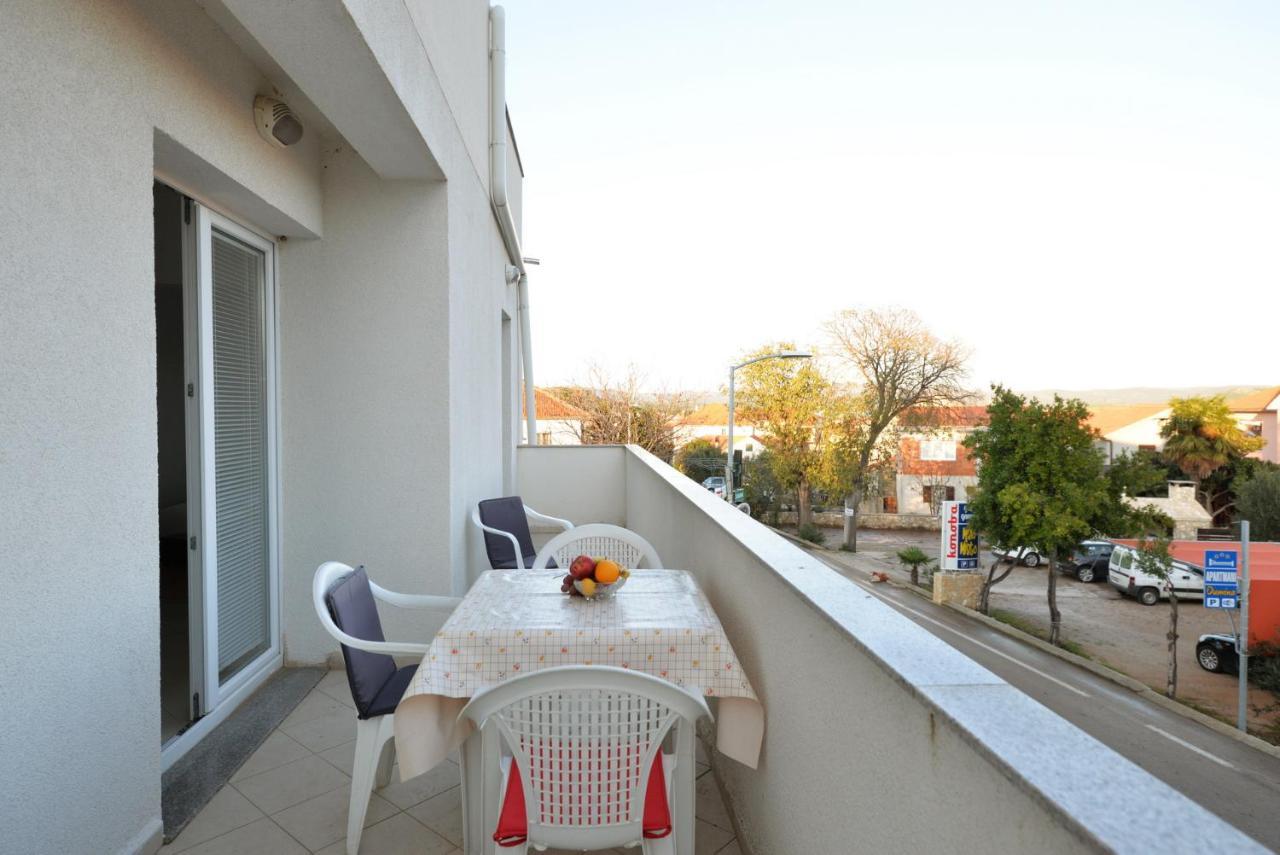 Apartmani Vedrana, Murter Exteriör bild