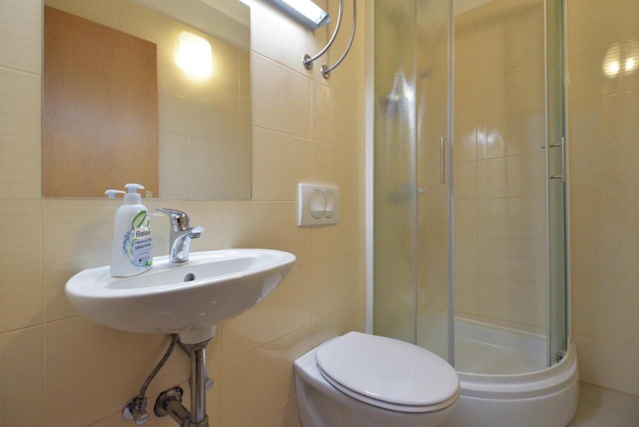 Apartmani Vedrana, Murter Exteriör bild